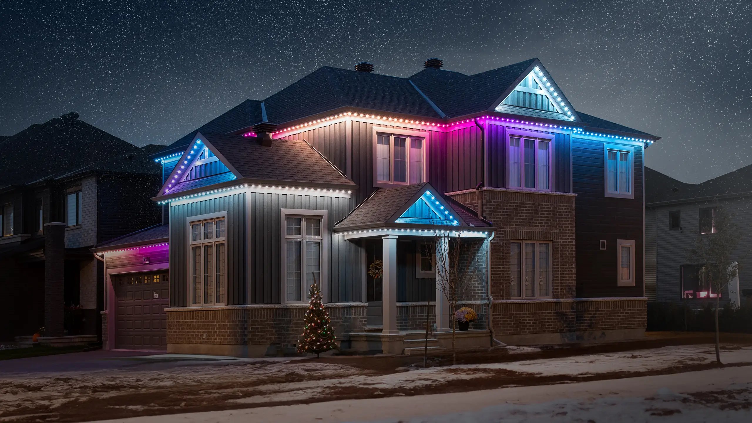 Permanent holiday lights installed across Winnipeg neighbourhoods